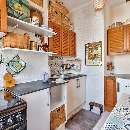 Appartamento Large Well Located In The 3rd District *