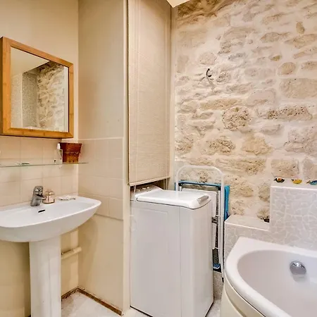 Apartment Large Well Located In The 3rd District *